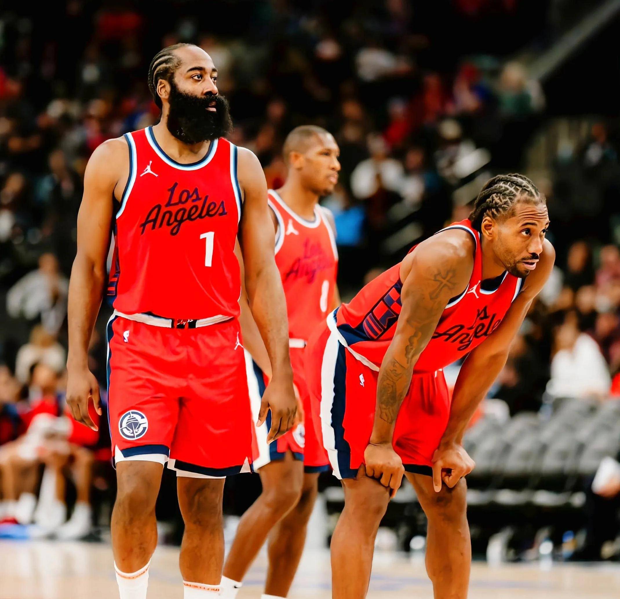 熊猫直播官网-关于NBA巨星赛场表现抢眼，力争取得胜利的信息
