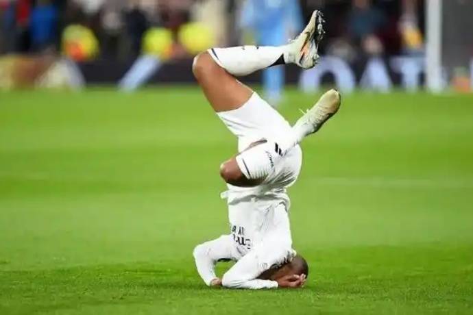 路利袁赛晋甫卫欧冠;战医这奖条 路利袁赛晋甫卫欧冠;战医这奖条