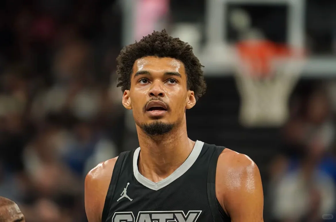 马刺球员因家庭问题暂时缺席球队比赛 马刺球员因家庭问题暂时缺席球队比赛