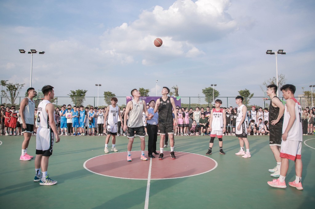 青年篮球联赛总决赛开幕,激烈对决引人瞩目的简单介绍 青年篮球联赛总决赛开幕,激烈对决引人瞩目的简单介绍