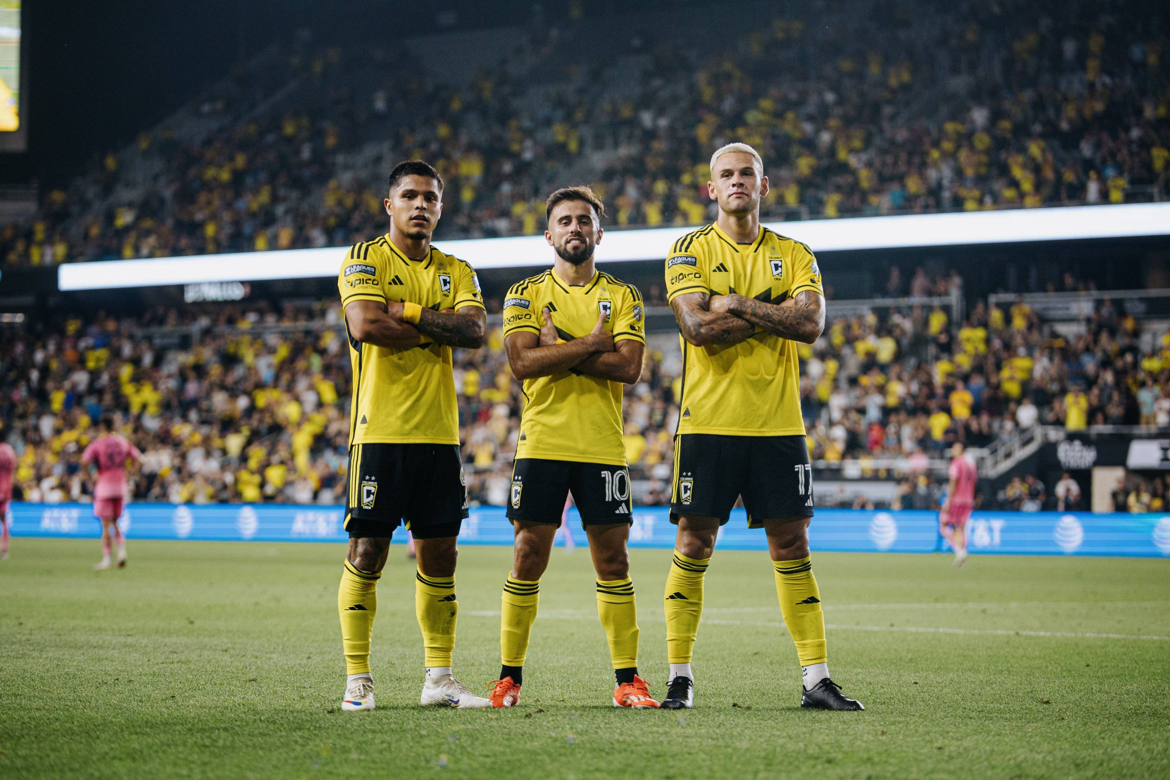 熊猫体育官方-多支顶尖球队碰撞,场上对攻频频,胜败利权在握的简单介绍