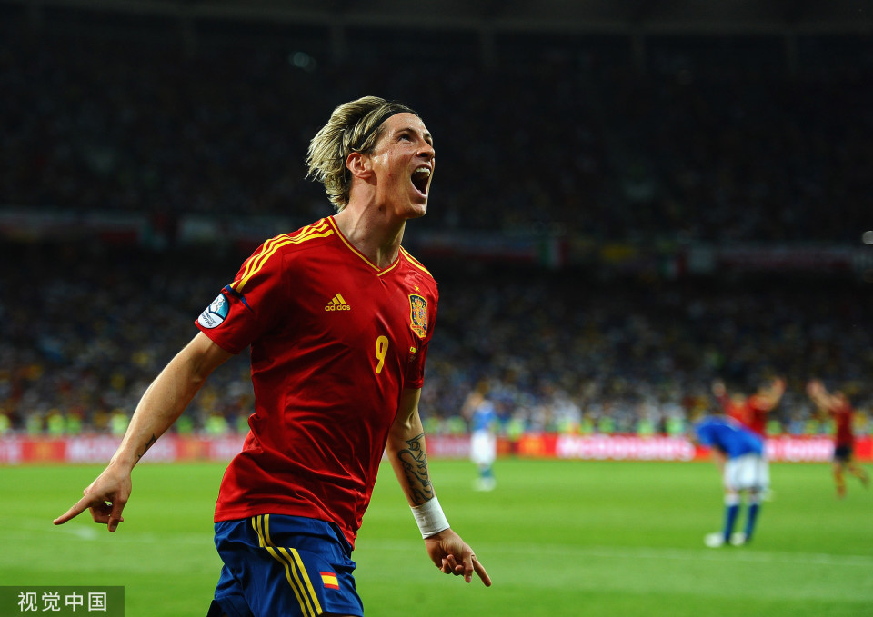 熊猫体育平台-比利亚里明星表现，助阿莱格里队胜出