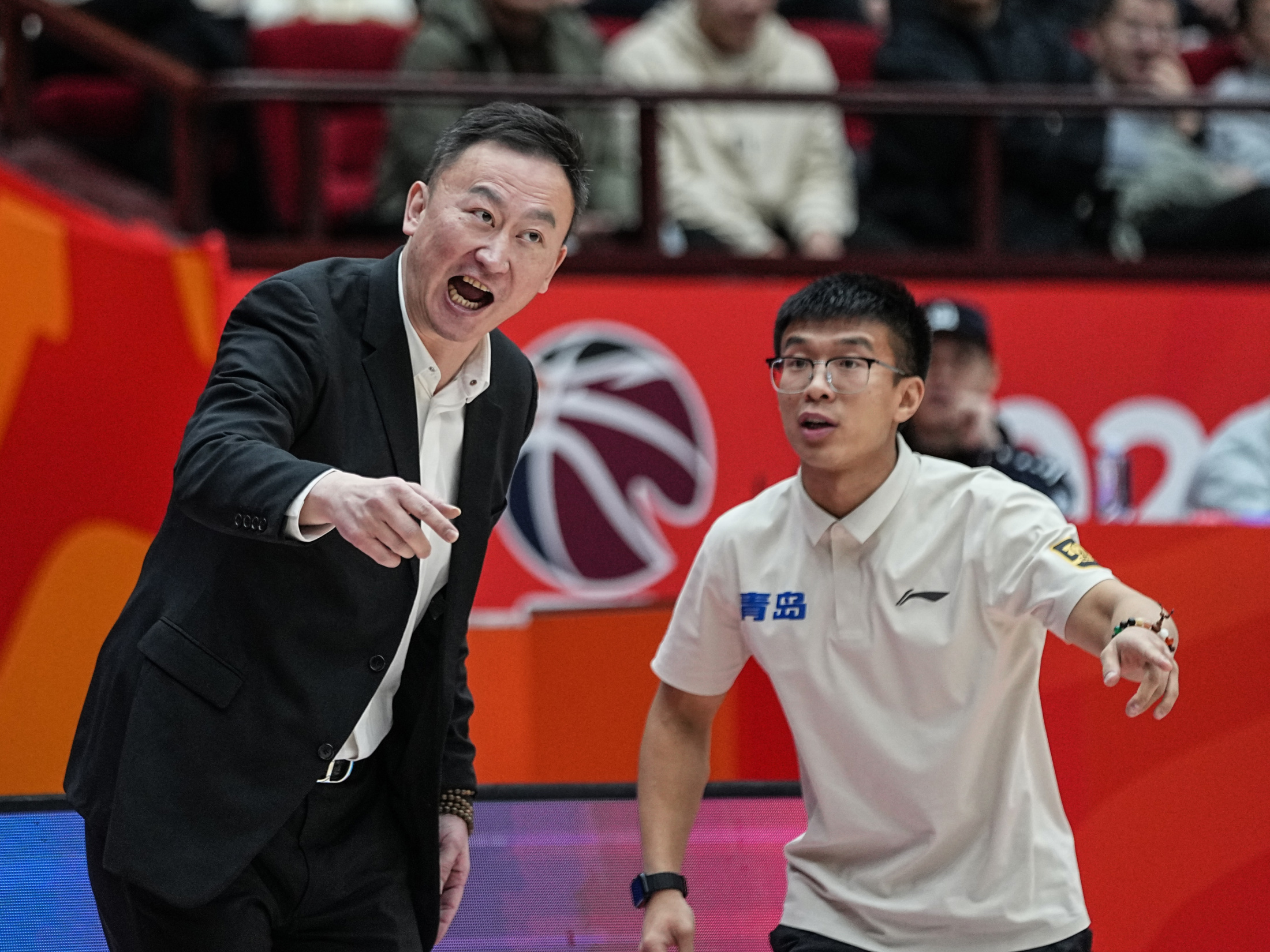 青岛队斗志昂扬,势不可挡!的简单介绍 青岛队斗志昂扬,势不可挡!的简单介绍