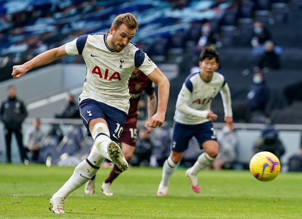 热刺猎豹突破防守,带领球队赢得胜利 热刺猎豹突破防守,带领球队赢得胜利