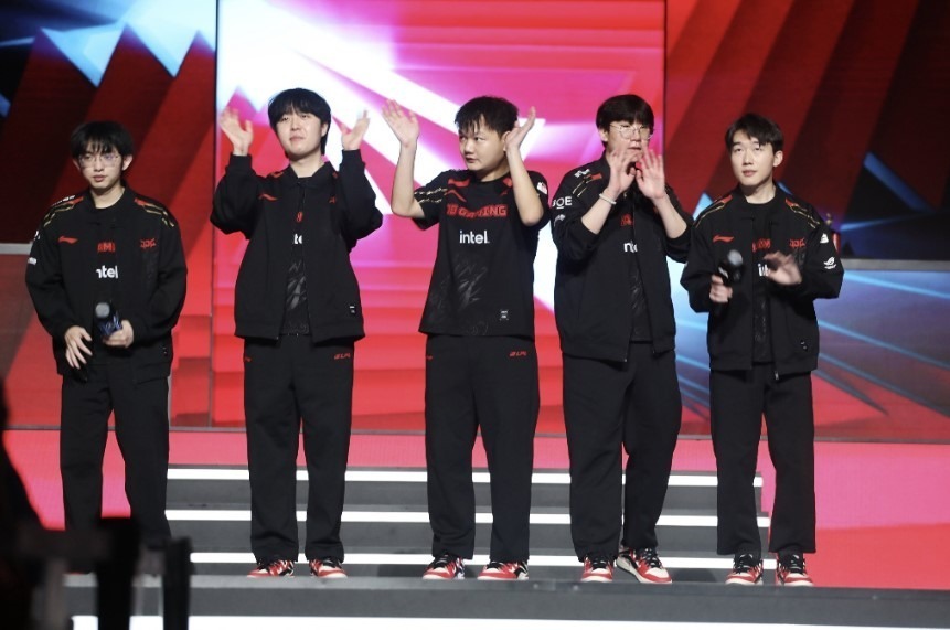 熊猫直播APP-关于FNC力克JDG,Peanut线上压制力十足顶尖较量成都决赛之夜,让粉丝疯狂欢呼的信息