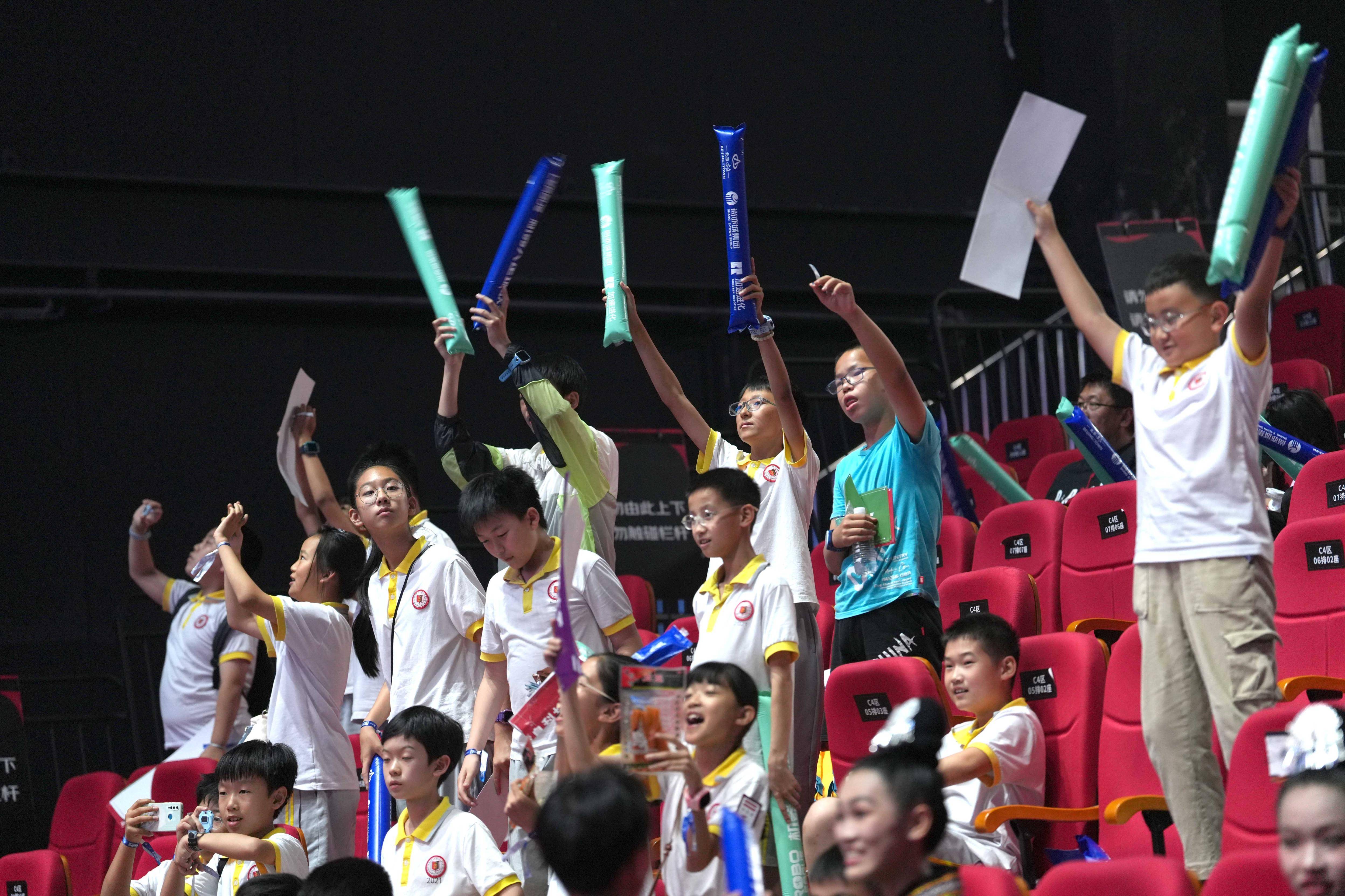 熊猫体育平台-国内足球联赛精彩纷呈,球迷热情高涨