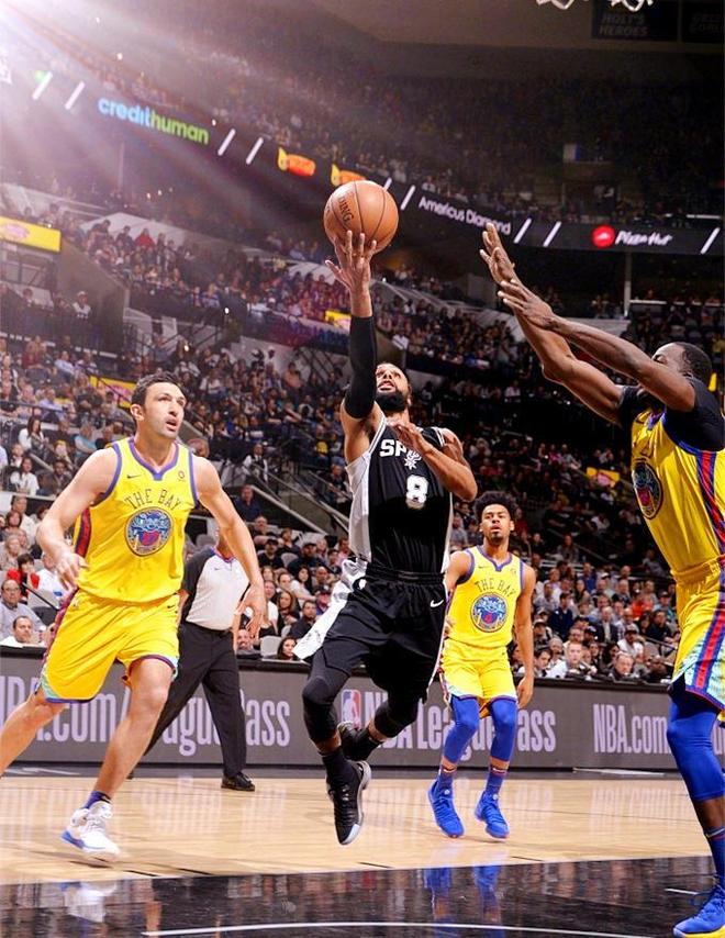 马刺全队合力取胜,传统强队仍然不容小觑 马刺全队合力取胜,传统强队仍然不容小觑