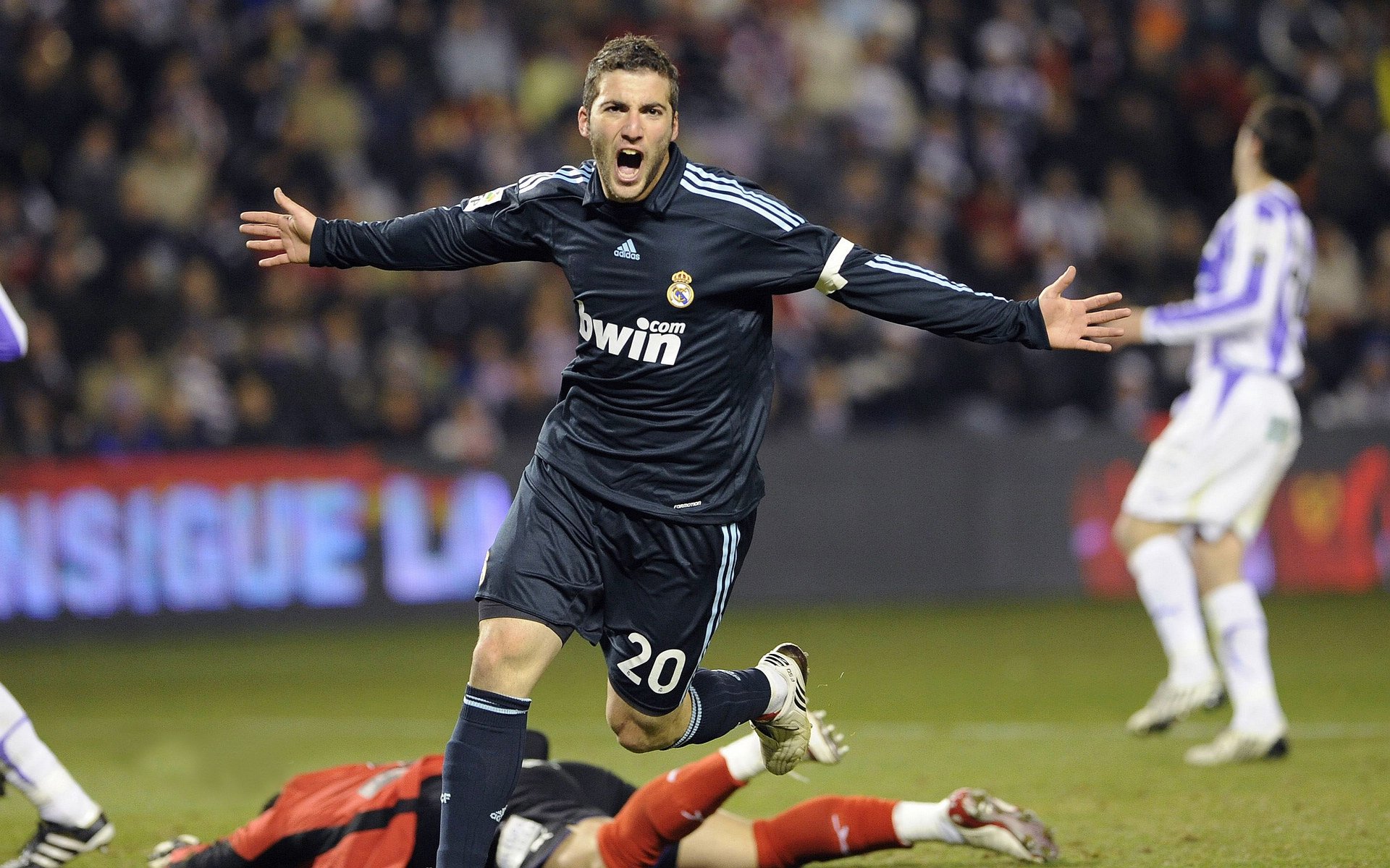 熊猫直播平台-混凝土之心，阿根廷的淘汰赛哲学与楚阿梅尼的杀伤美学